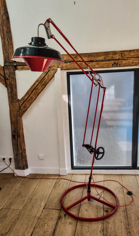 Lampe Architecturale, modèle rouge