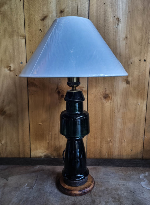 Lampe isolateurs foncés